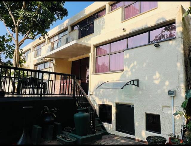 3 BEDROOM DUPLEX FOR SALE IN PARADISE VALLEY